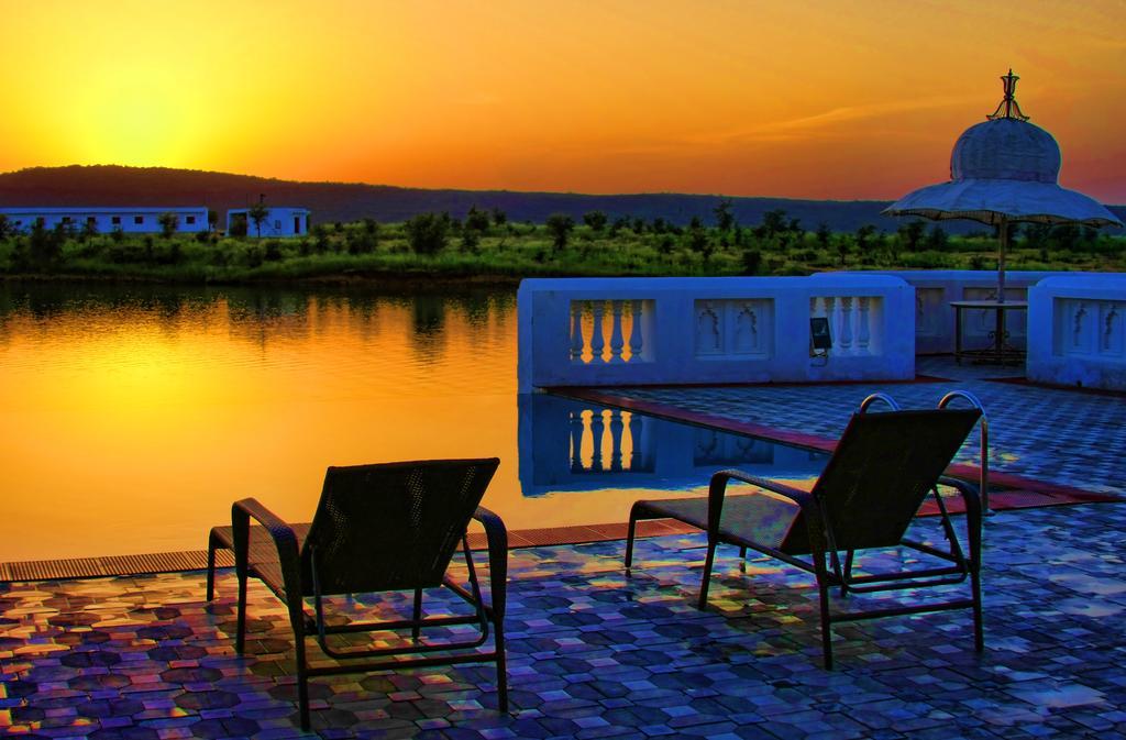 Juesta Lake Nahargarh Palace, Chittorgarh Pārsoli Esterno foto